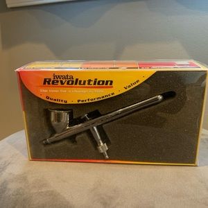 Iwata Revolution HP-CR Gravity Feed Airbrush